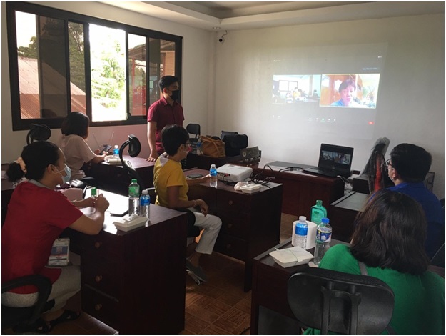 Batangas mushroom grower shares best practicesto community-based farmers image